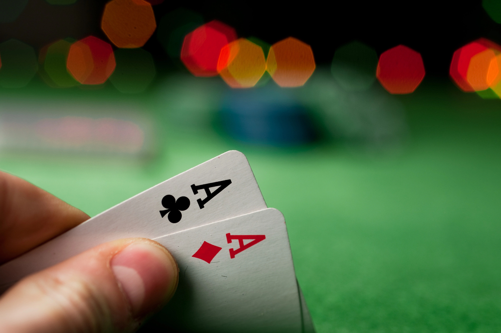 Poker Spielregeln: Strukturierte Anleitung für Texas Hold’em und weitere Varianten
